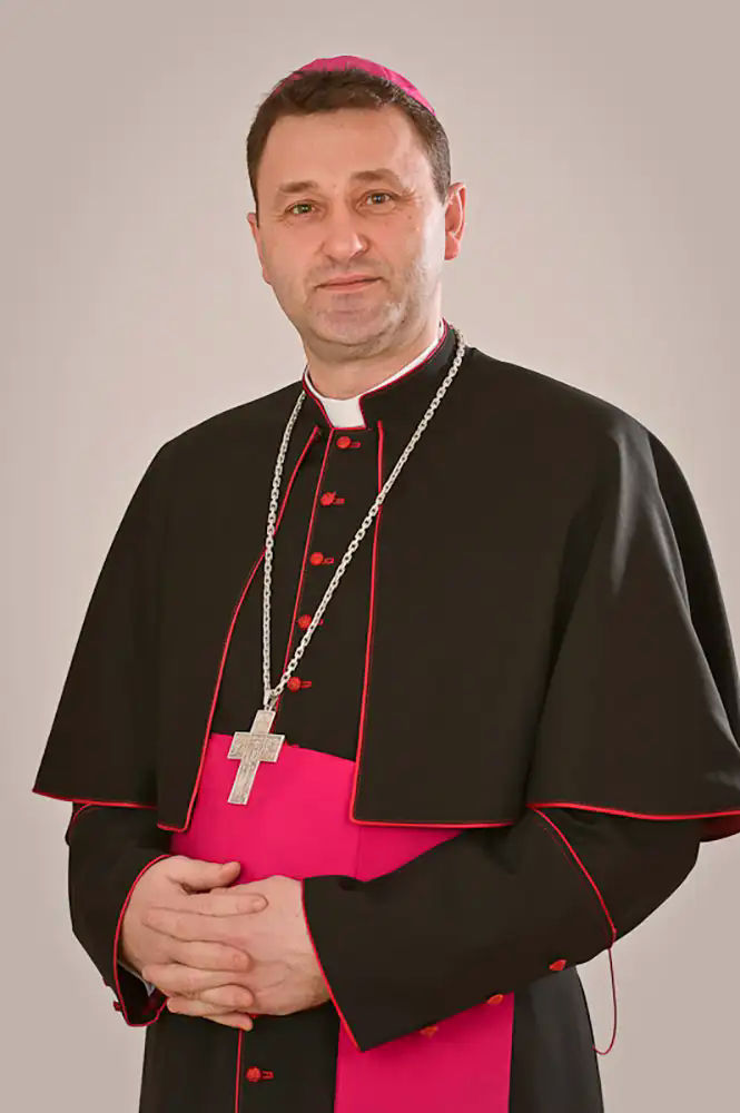 Un diplômé de la fondation à la tête de l’église catholique de Bélarus